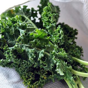 Flat Kale 160g pack or bunch